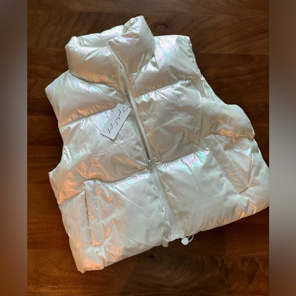 Petal & Pup, Emory Puffer Vest, White, Small, NWT - Picture 3 of 5